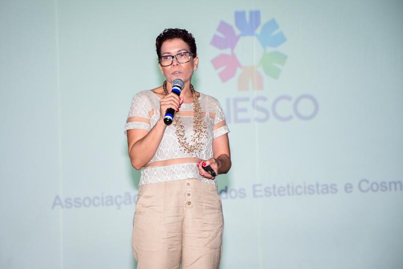 Presidente da Associação Nacional dos Esteticistas e Cosmetóloga