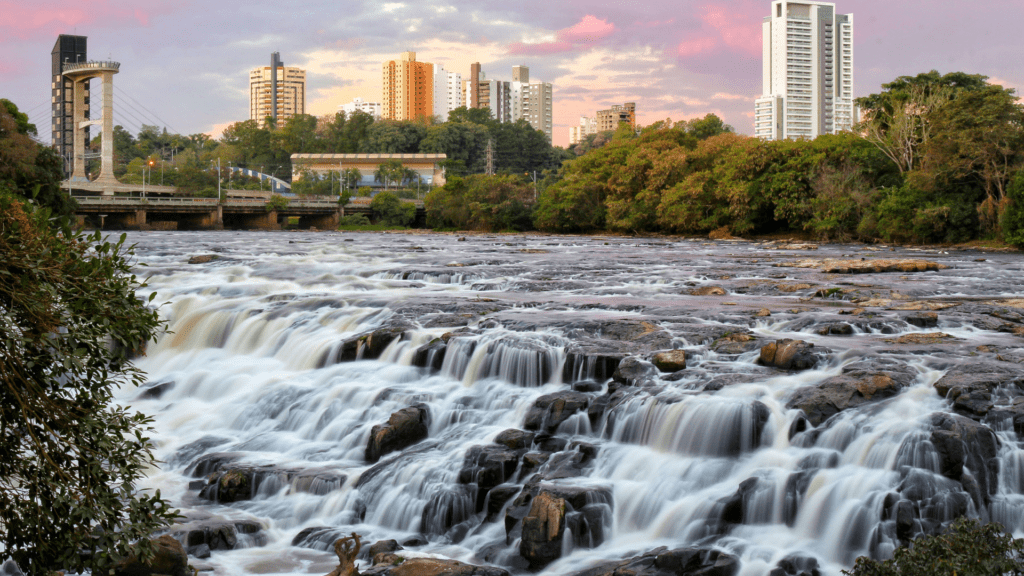 Rede de clínicas de estética aposta em cidades do interior